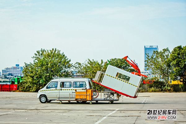 变形房车(变形房车拖车)