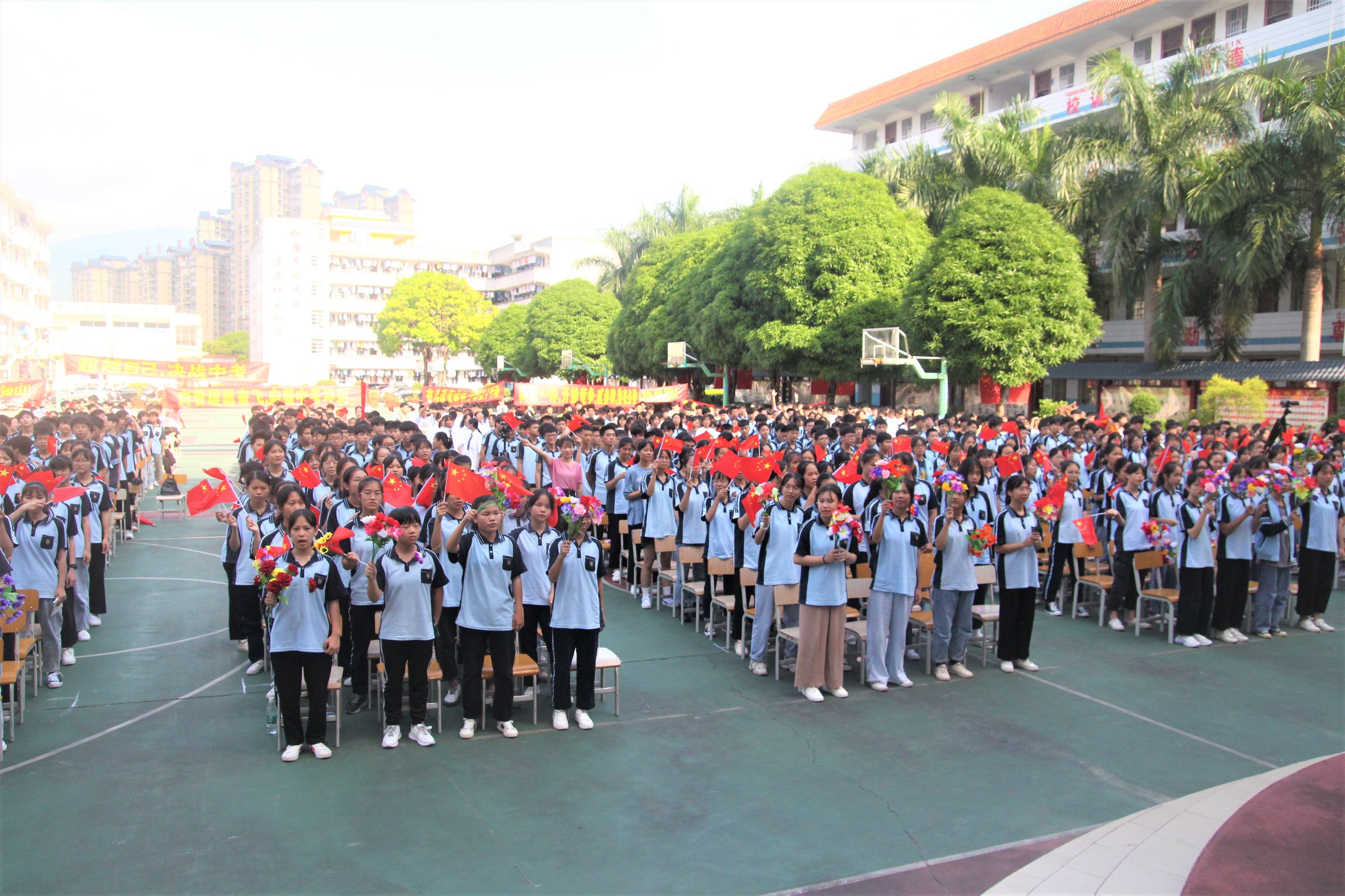 上林县中学(上林县中学学生坠楼)