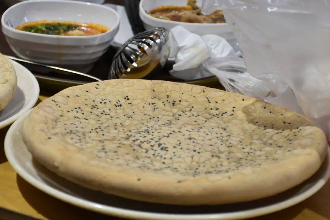 女孩做什么餐饮业赚钱，打造特色美食，引领潮流消费